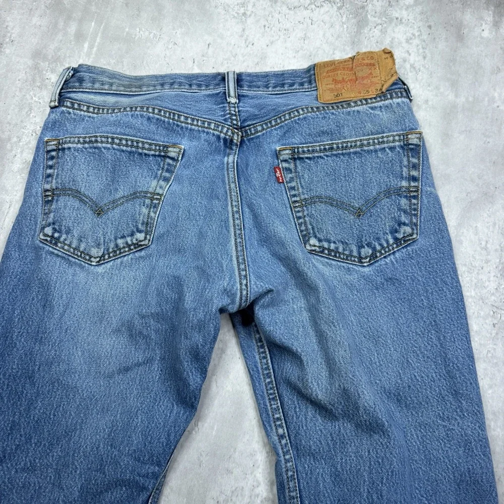 Levis 501 Straight Leg Jeans Mens Fits 35x32 Blue Button Fly Denim Y2K Work L